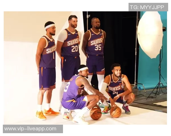 湖人首发阵容基本确定最后一席将在斯玛特拉拉维亚范德彪中产生